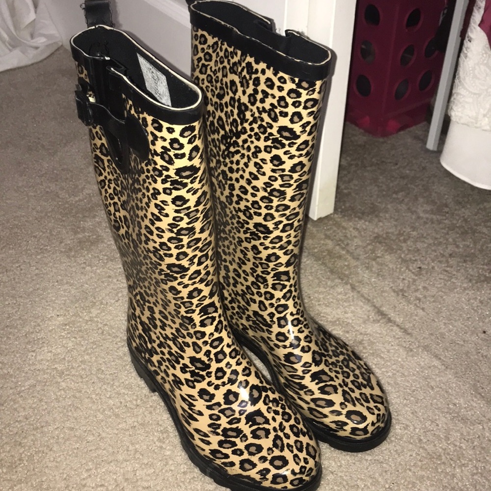 Cheetah rain boots